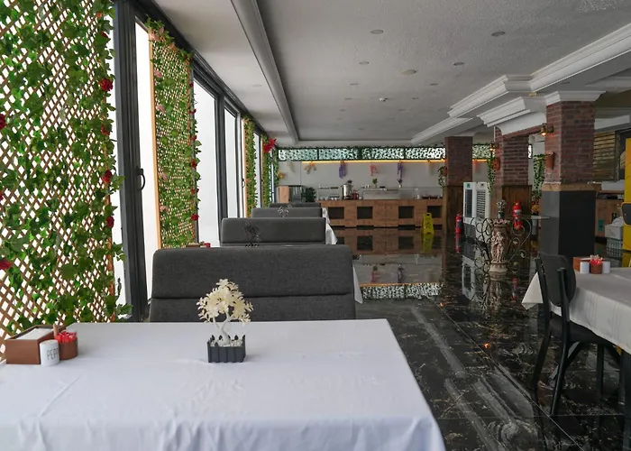 Bianco Hotel *