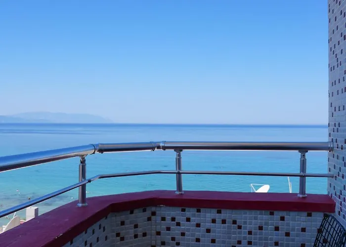 Bianco Hotel *